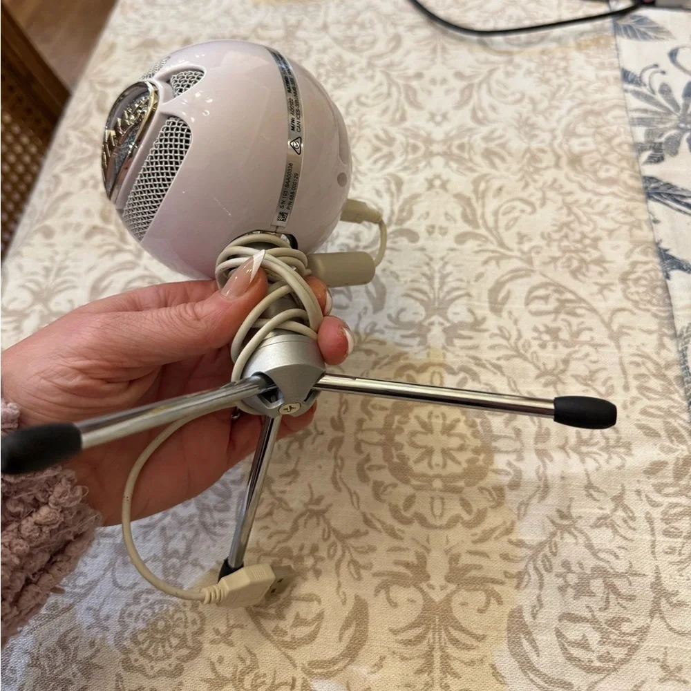 Snowball USB Microphone - White